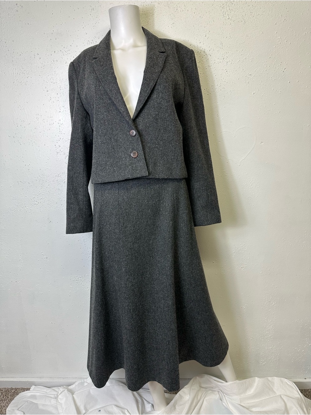 Vintage College Town Gray Midi Skirt & Jacket Set Size 11/12 Stunner !